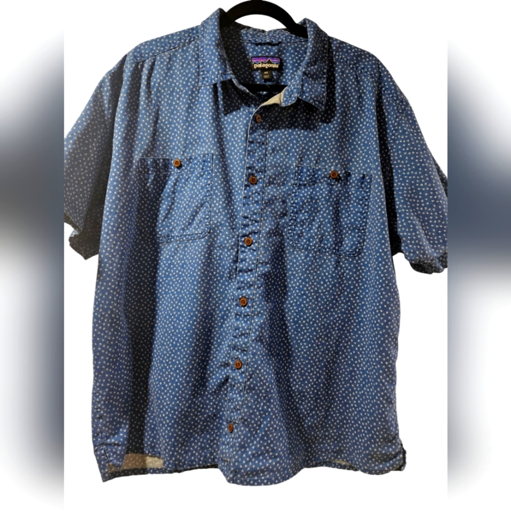 Patagonia Men's Blue Short Sleeve Button Down Shirt XXL
